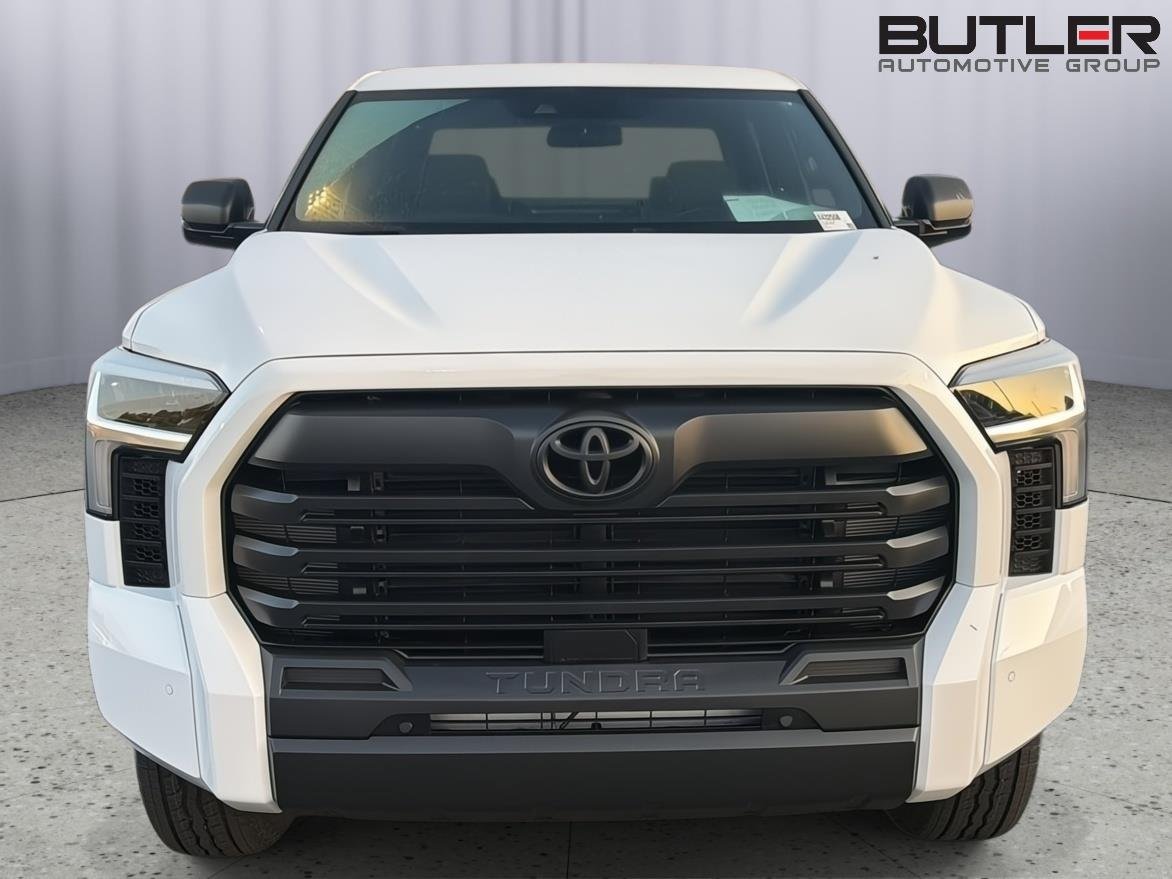 New 2026 Ice Cap Toyota SR5 image 9