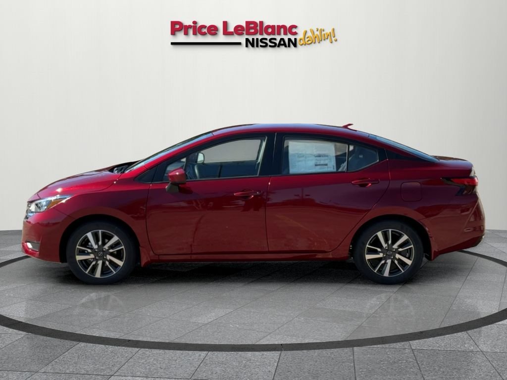 2025 Nissan Versa 1.6 SV photo 4