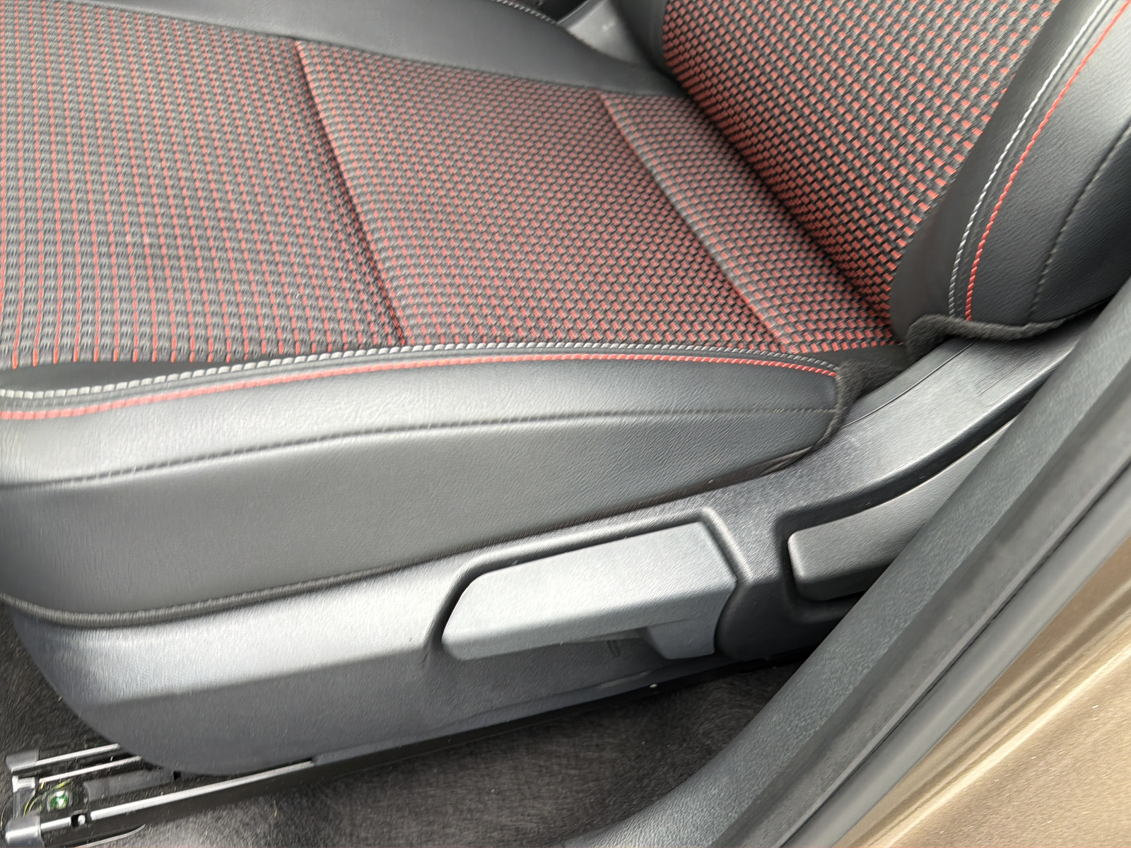 Certified Used 2025 Brown Nissan SR image 30