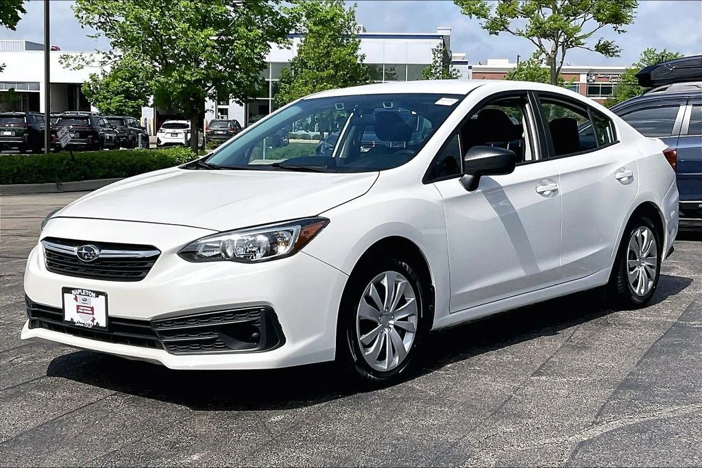 Used 2022 White Subaru Base image 14