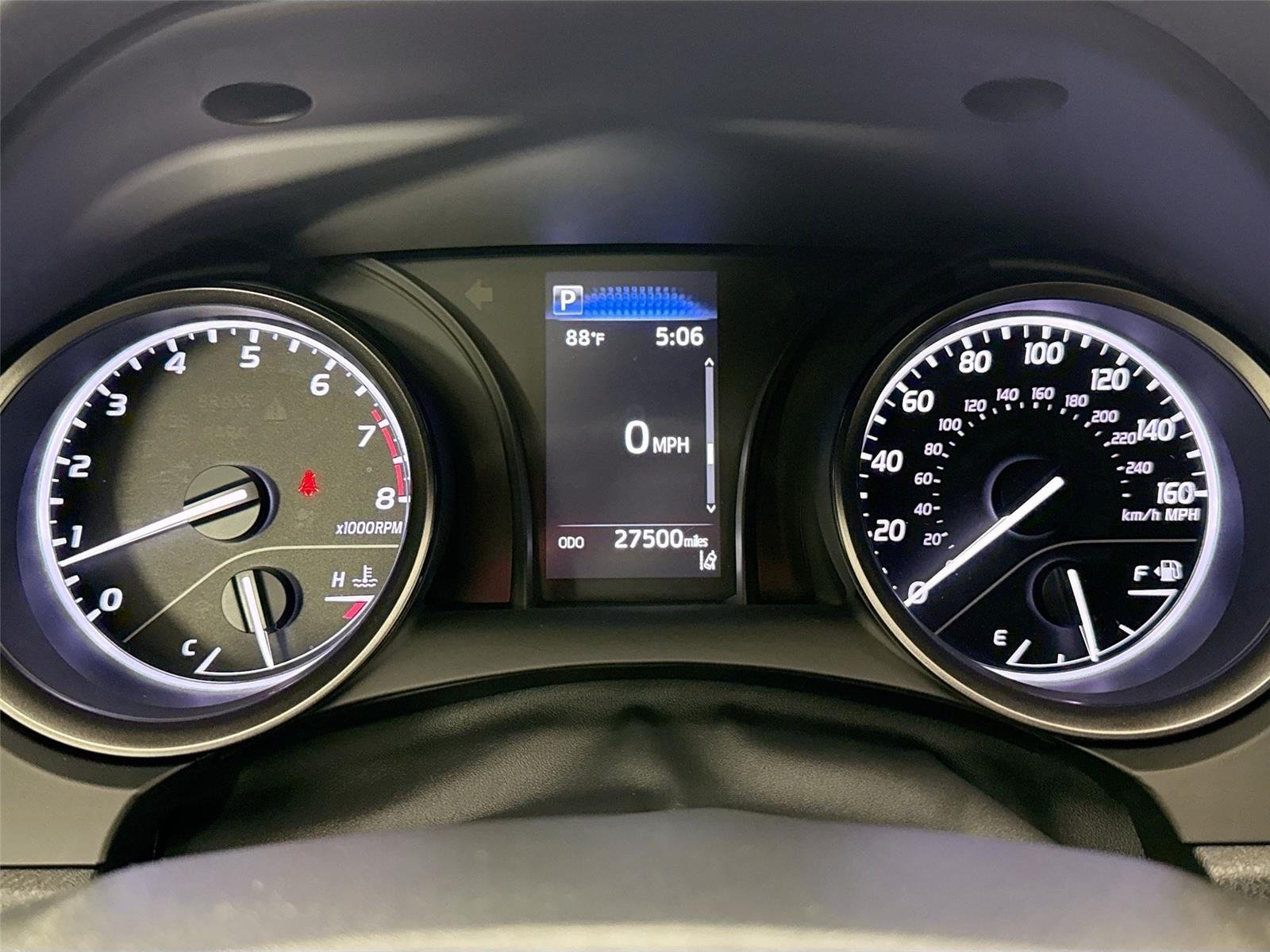 Used 2024 Ice Cap Toyota SE image 18