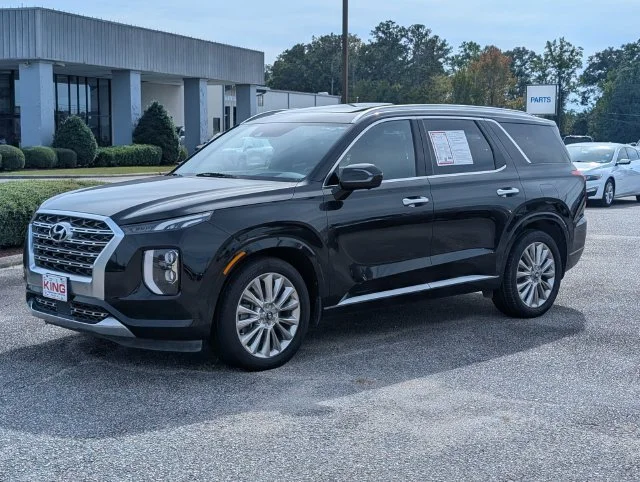 Used 2020 Black Hyundai Limited image 1