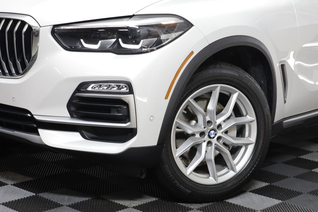 Used 2019 Mineral White Metallic BMW xDrive40i image 3