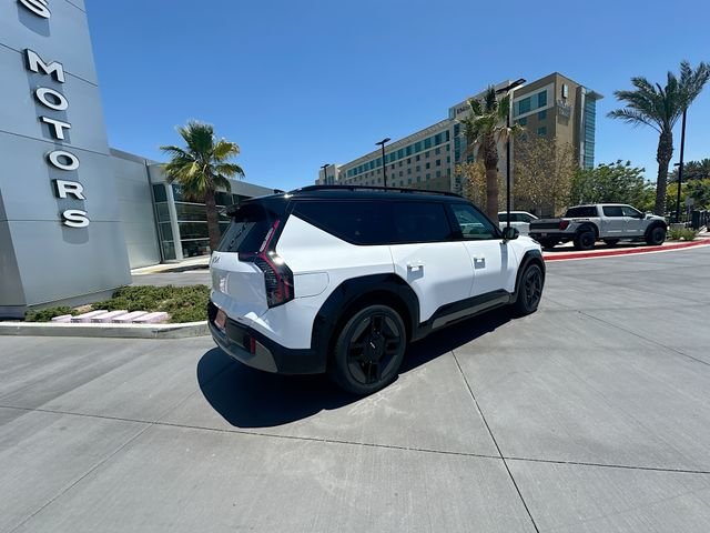 New 2026 Glacial White Pearl / Black Ro Kia GT-Line AWD image 7