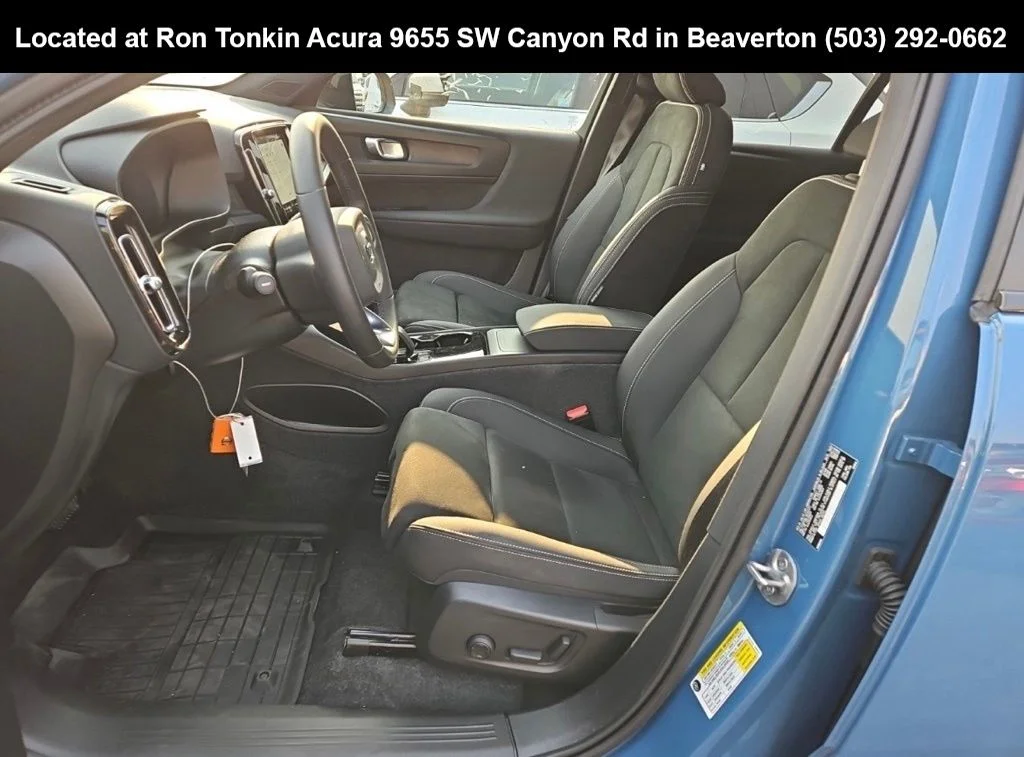 Used 2024 Fjord Blue Metallic Volvo Twin Plus image 10