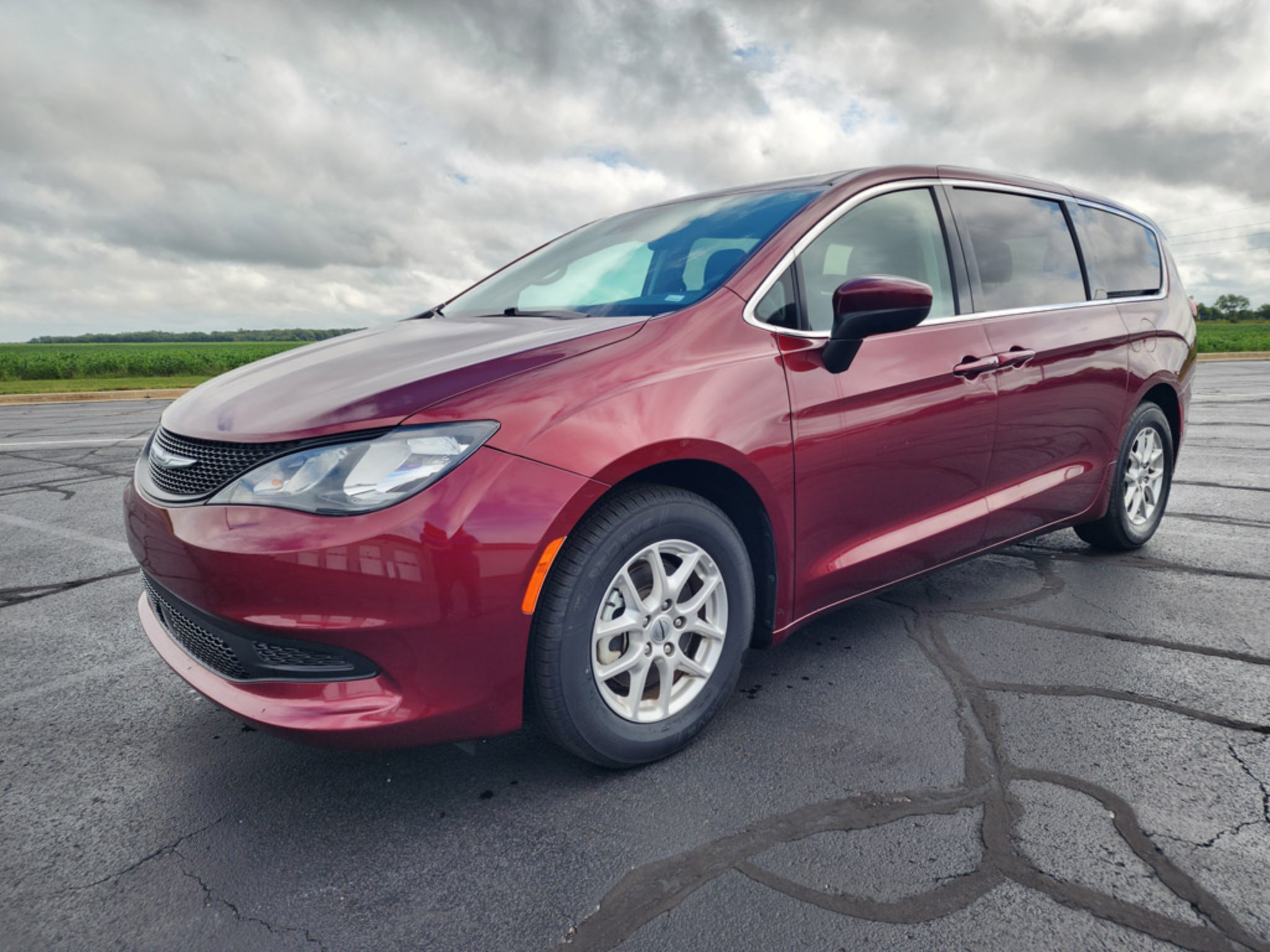 2023 Chrysler Voyager