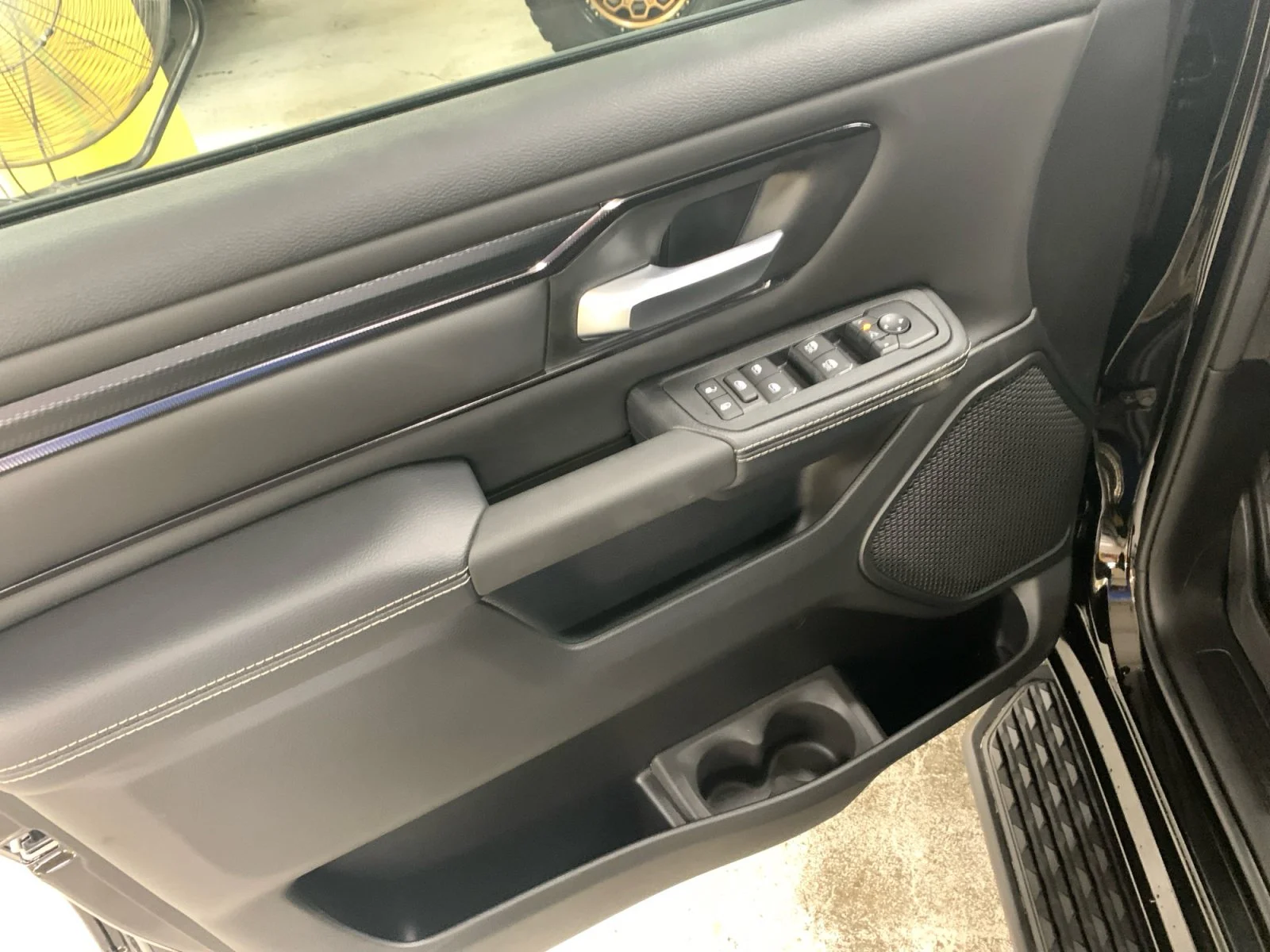 New 2026 Diamond Black Crystal Pearl Ram Sport image 11