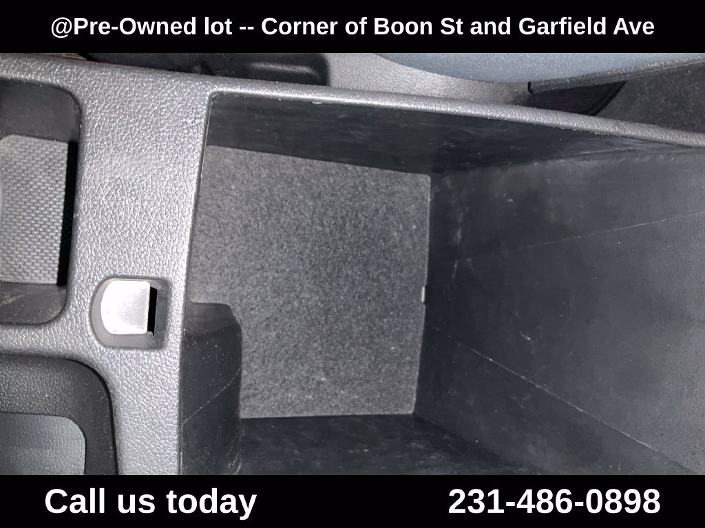 Used 2013 Gray Hyundai GLS image 24