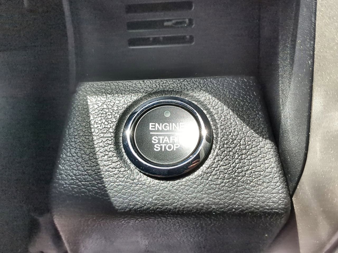 Used 2020 Silver Ford XL image 17