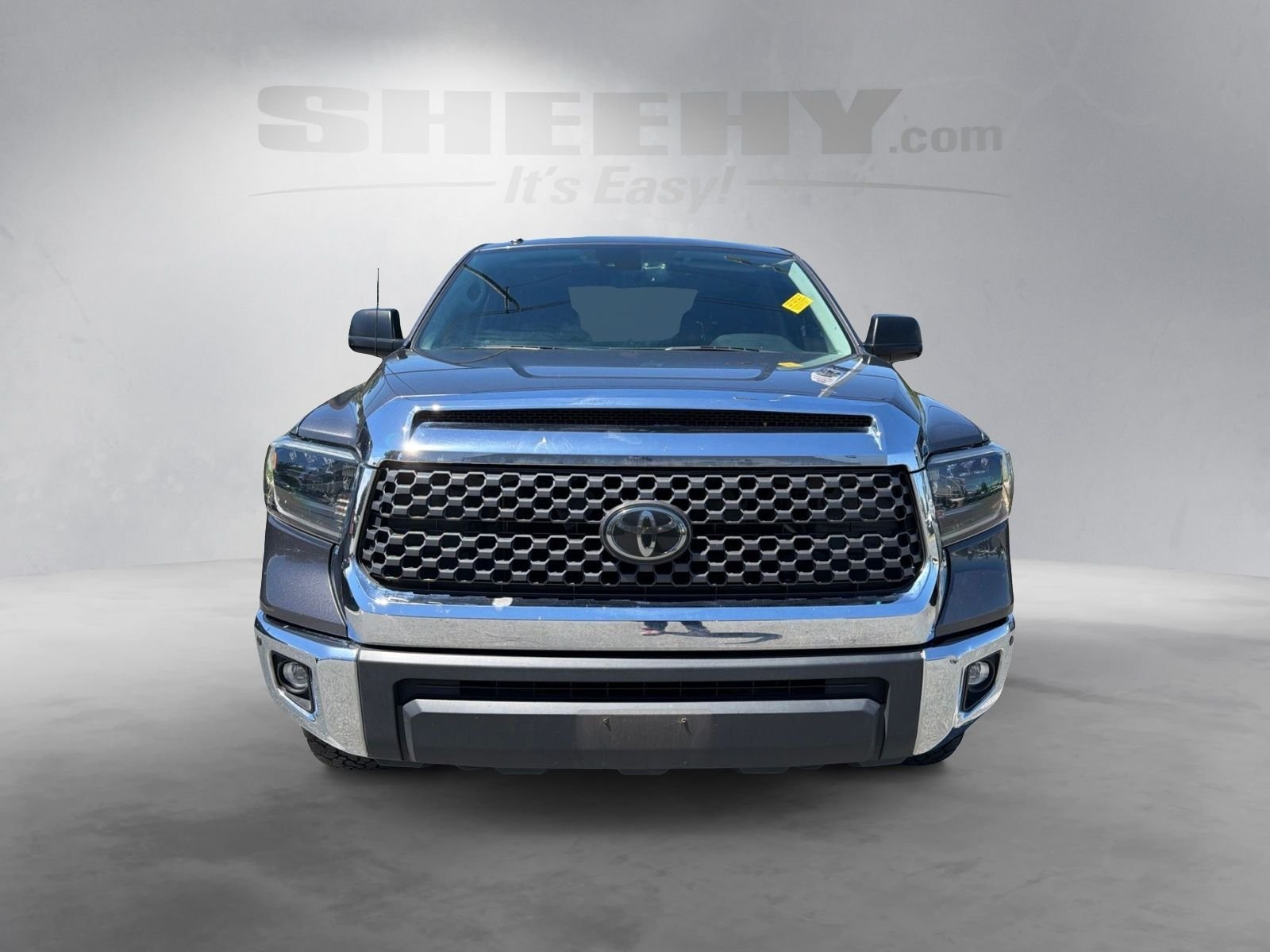 Used 2019 Gray Toyota SR5 image 14