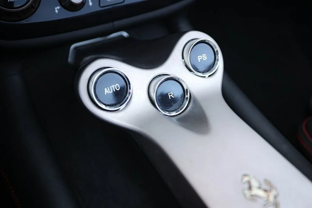 Used 2011 Nero Daytona Ferrari Base image 39