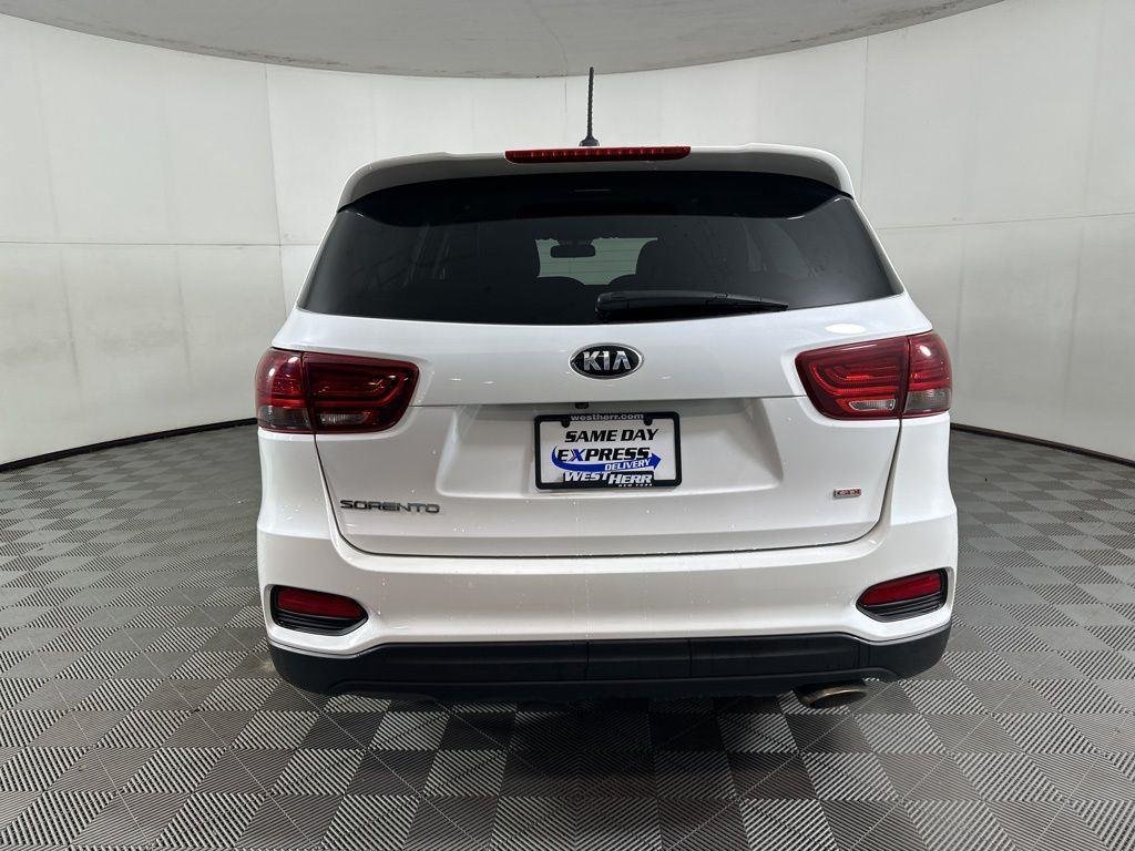 Used 2020 Snow White Pearl Kia LX image 16
