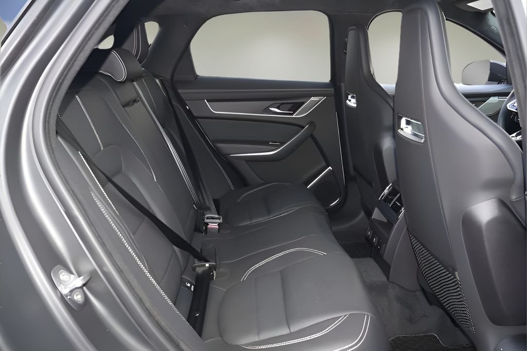 2026 Jaguar F-Pace R-Dynamic S - Photo 14