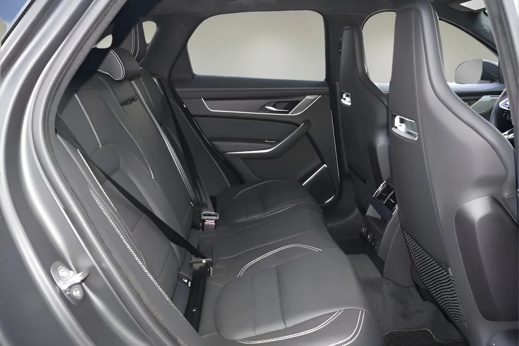 2026 Jaguar F-Pace R-Dynamic S - Photo 14