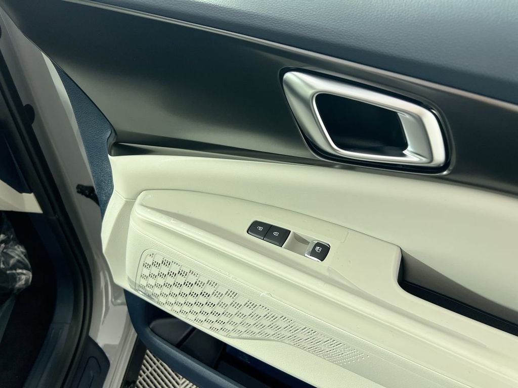New 2026 Ceramic Silver Kia SX image 32