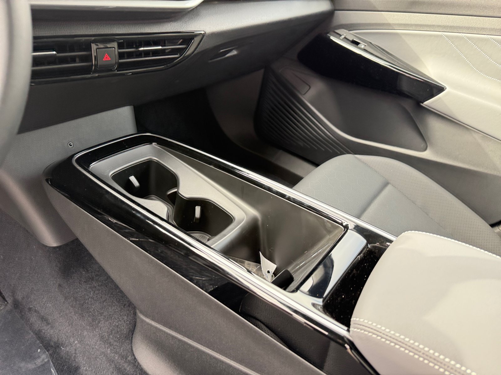 New 2026 Opal White Pearl Volkswagen Pro S image 13