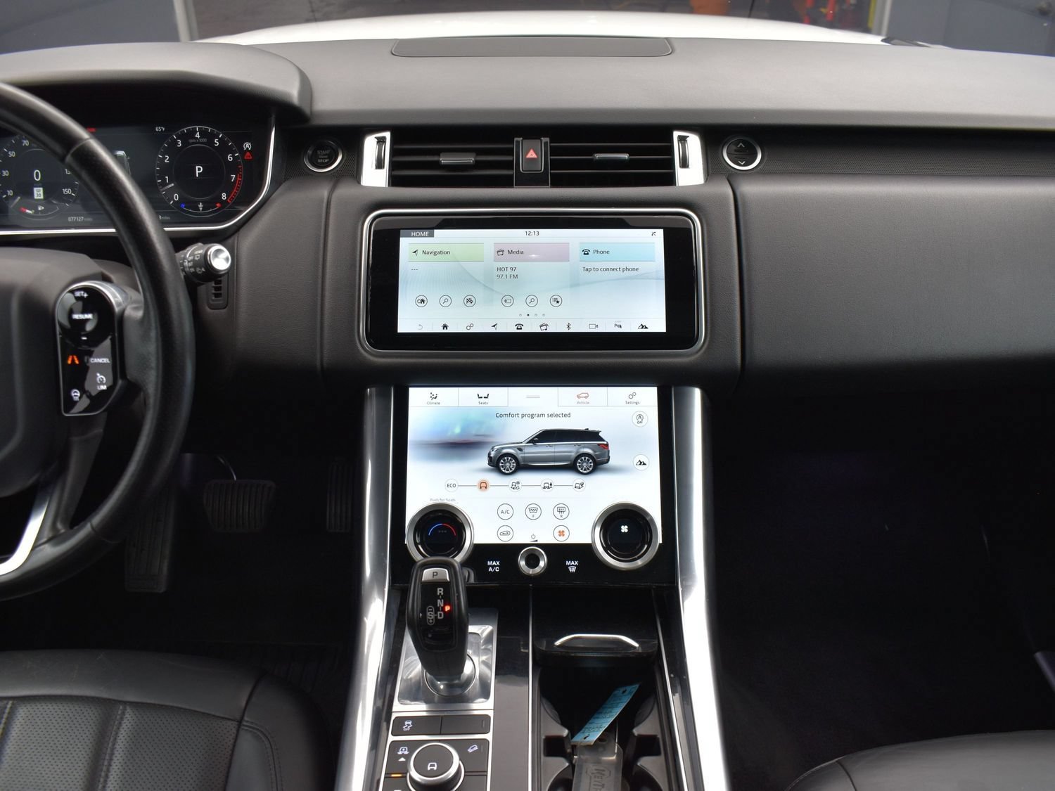 Used 2019 Fuji White Land Rover HSE image 18