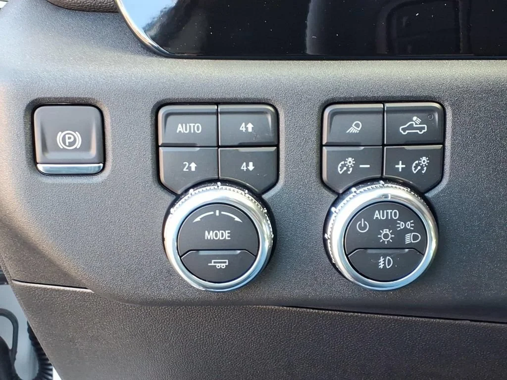 New 2026 Summit White GMC SLT image 12