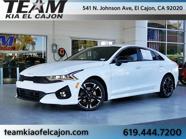 Used 2024 White Kia GT-Line image 2