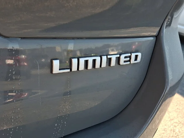 New 2027 Gray Jeep Limited image 27