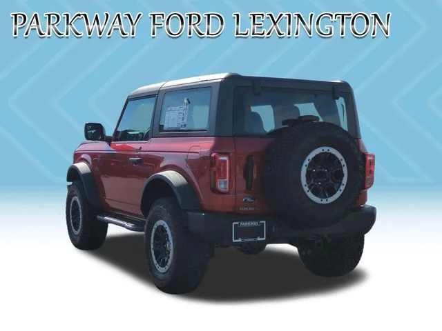 Used 2022 Red Ford Base image 3