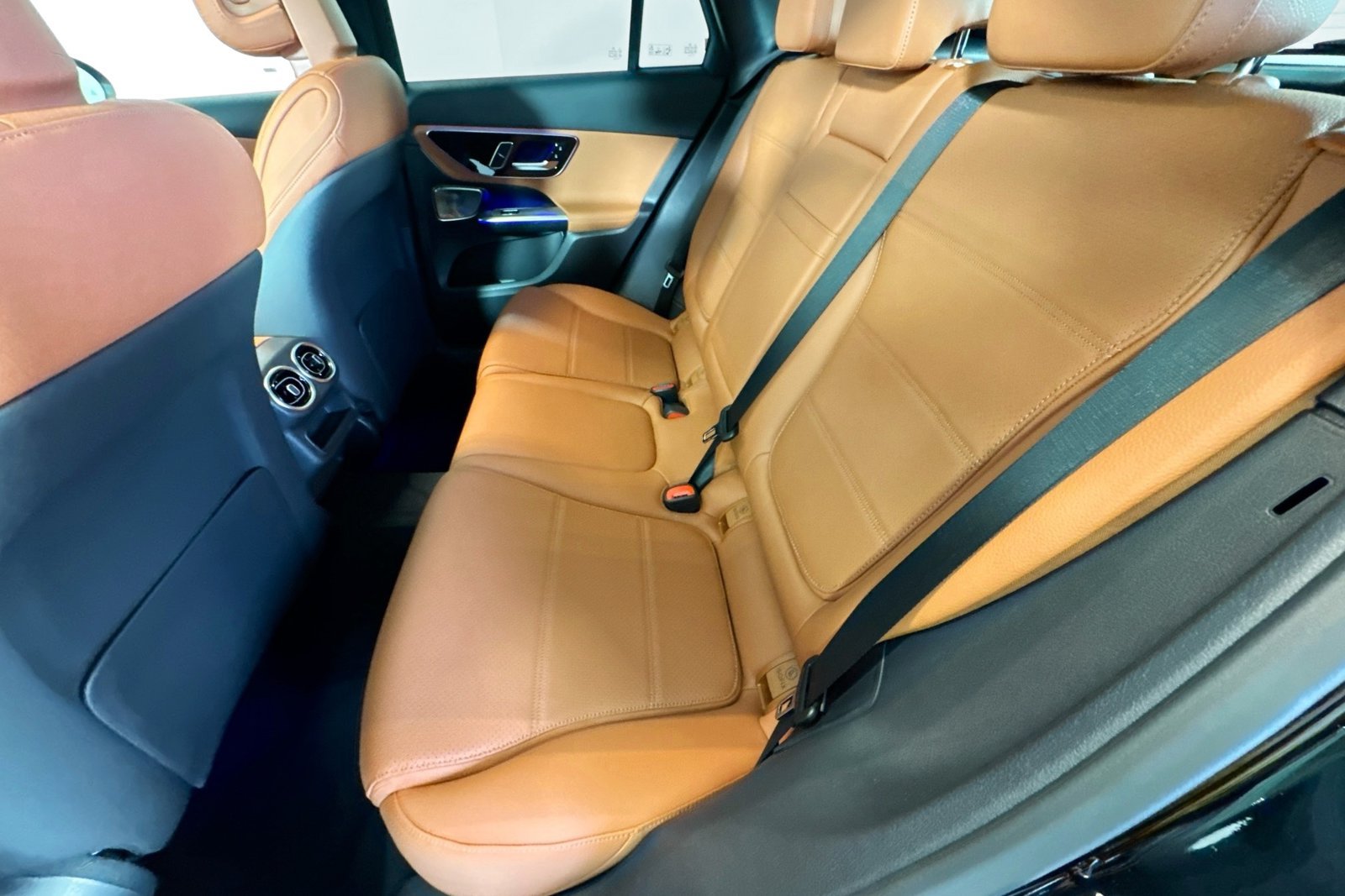 New 2026 Black Mercedes-Benz GLC 300 image 22