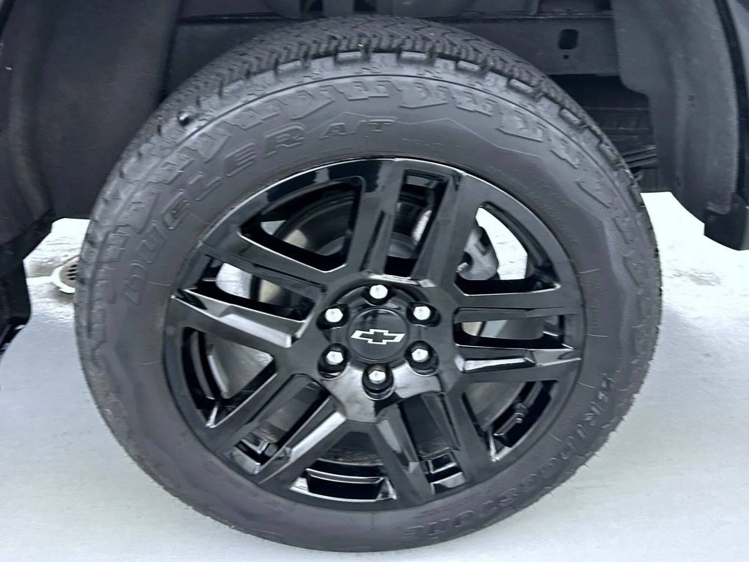 Used 2025 Black Chevrolet Z71 image 23