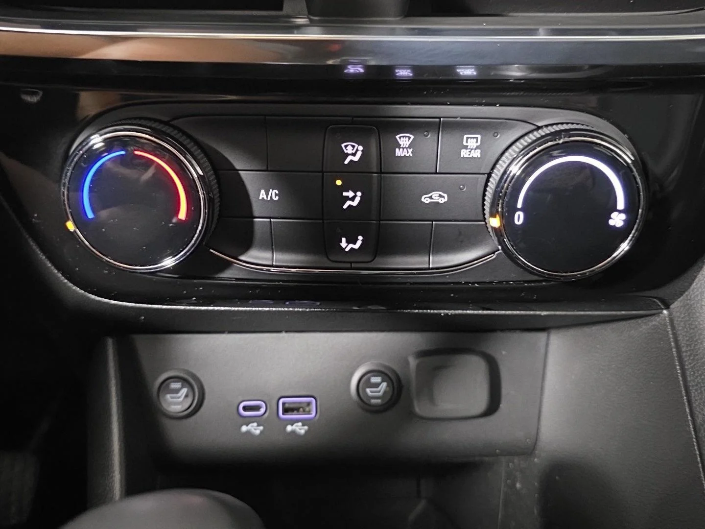 Used 2024 Ocean Blue Metallic Buick Sport Touring image 14
