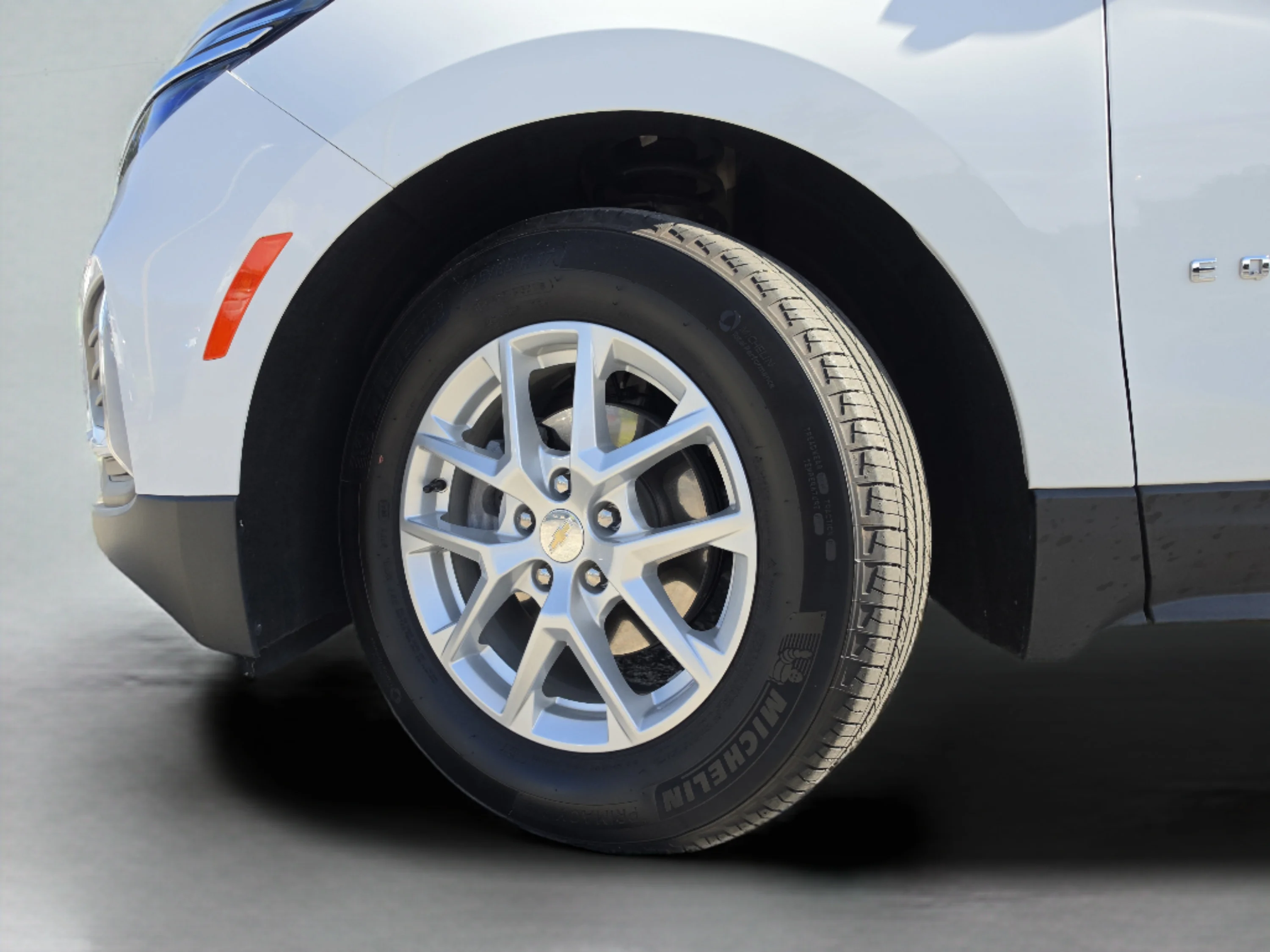 Used 2024 Summit White Chevrolet LT image 39