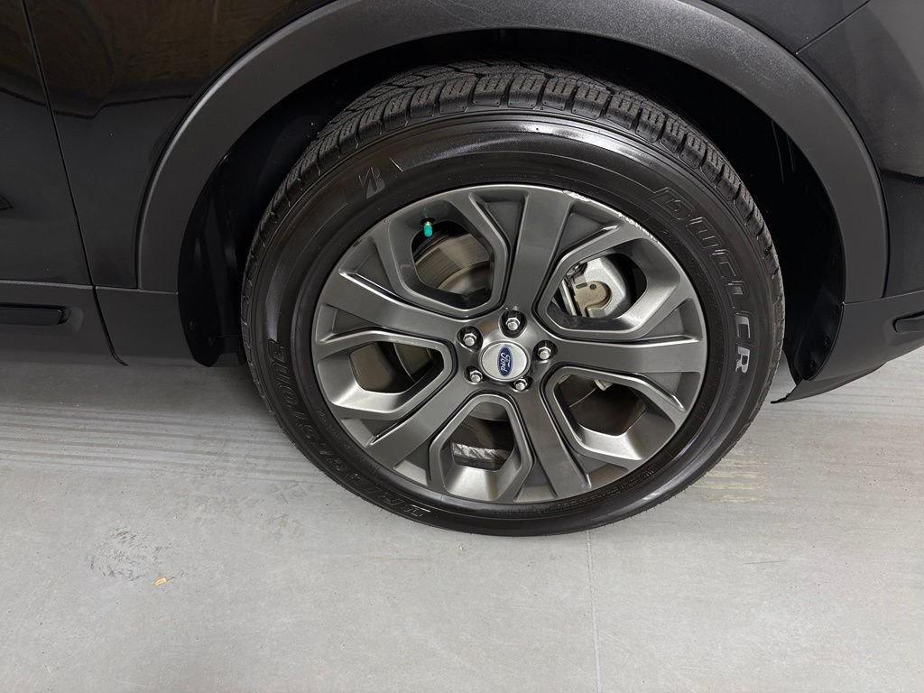 Used 2018 Black Ford Sport image 9
