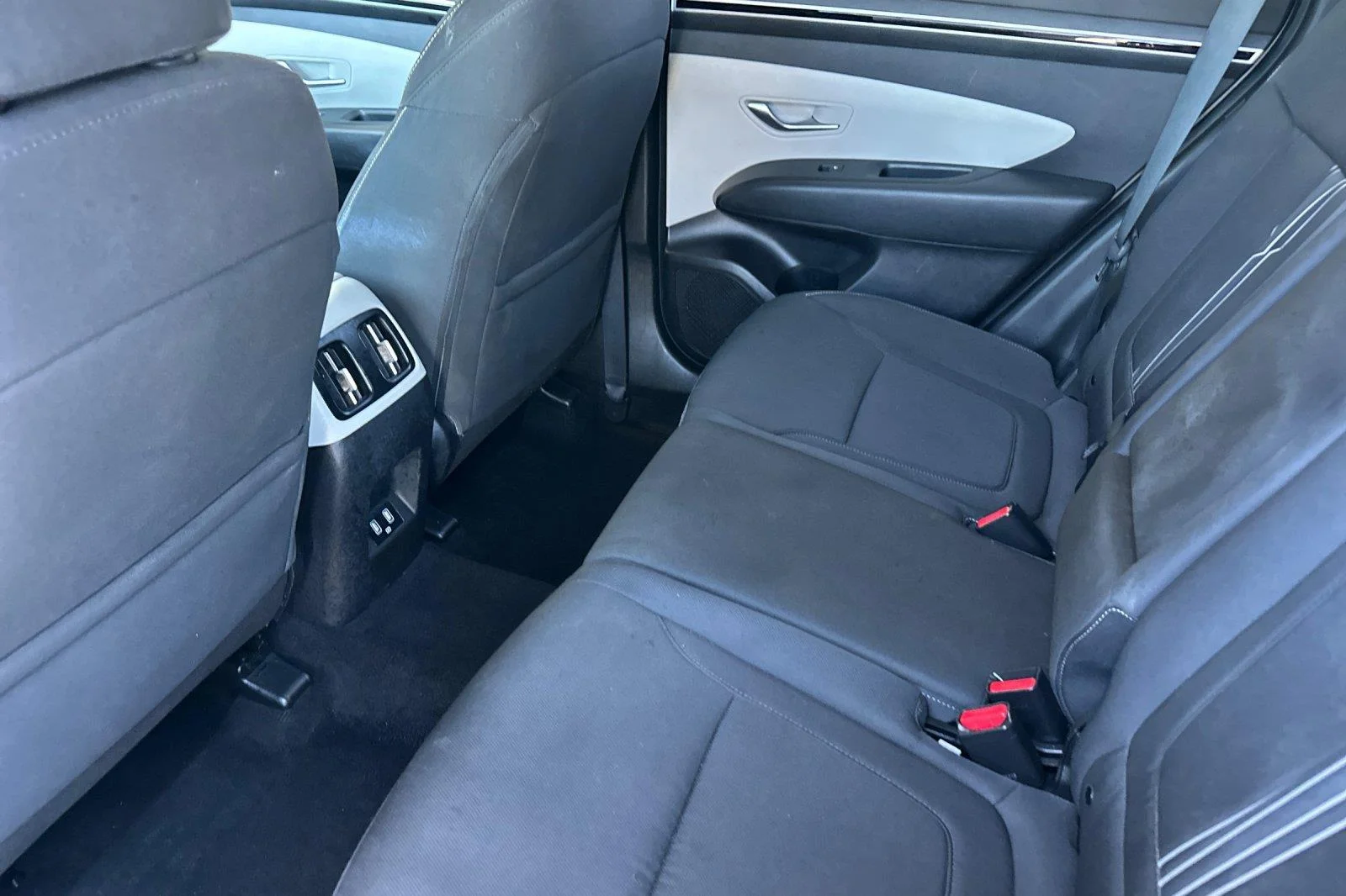 Used 2024 Shimmering Silver Hyundai SEL image 12