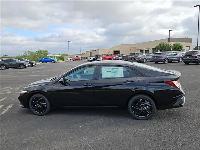 New 2026 Abyss Black Hyundai SEL Sport image 2
