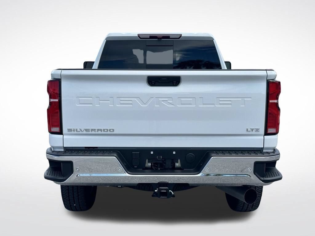 Used 2025 Summit White Chevrolet LTZ image 6