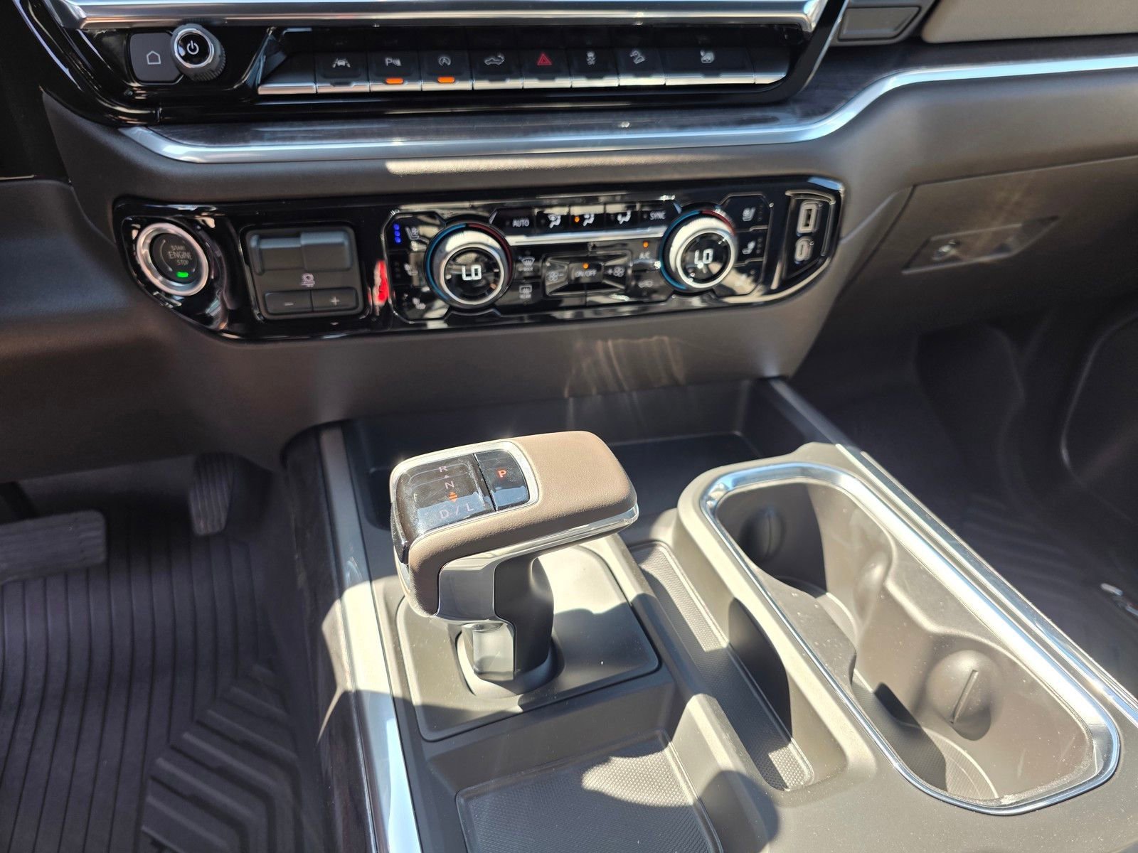 2026 Chevrolet Silverado 1500 LTZ - Photo 31