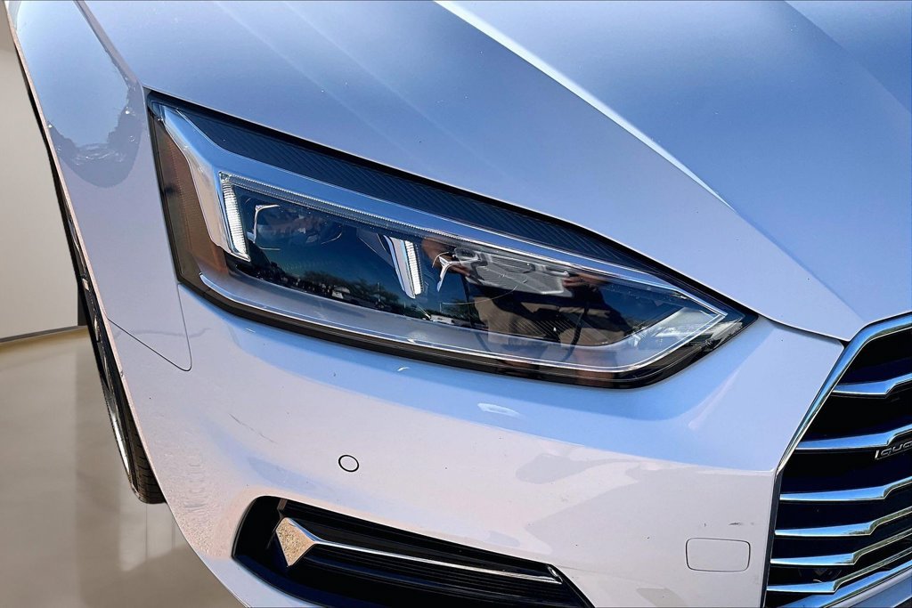 Used 2018 White Audi 2.0T Premium Plus image 31