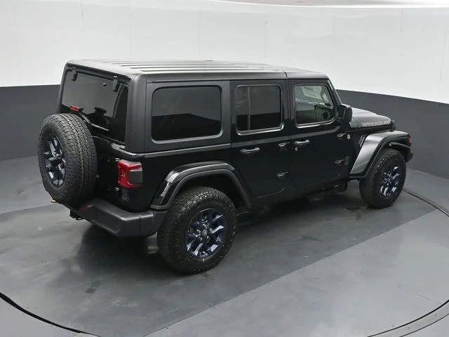 New 2026 Black Clear-Coat Exterior Paint Jeep 85th Anniversary Edition image 33