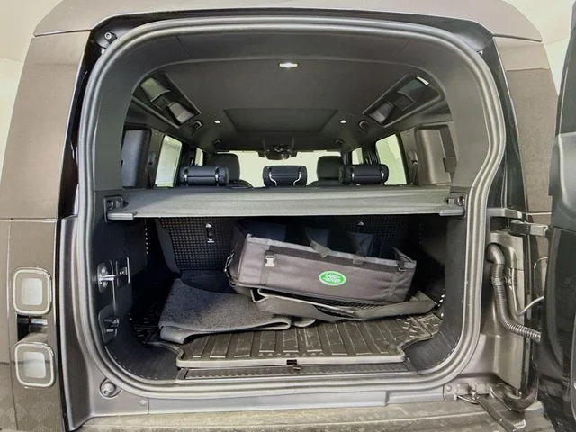 New 2026 Santorini Black Land Rover S image 28