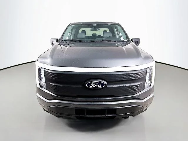 2025 Ford F-150 Lightning Flash - Photo 37