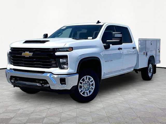 New 2026 Summit White Chevrolet WT image 3