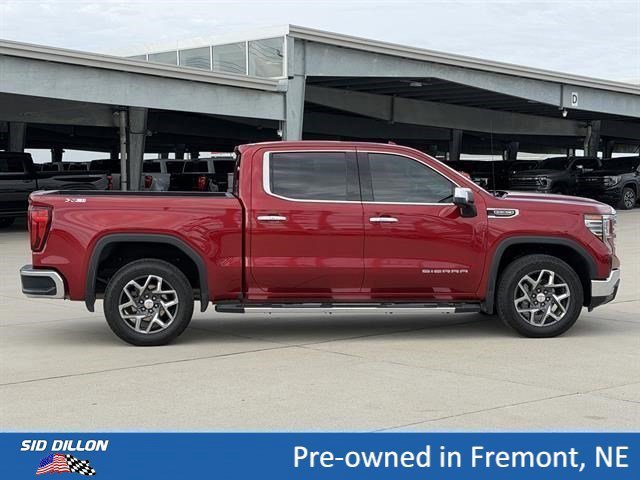 Used 2023 Volcanic Red Tintcoat GMC SLT image 3