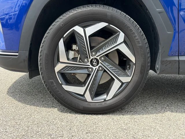 Used 2023 Blue Hyundai SEL image 2