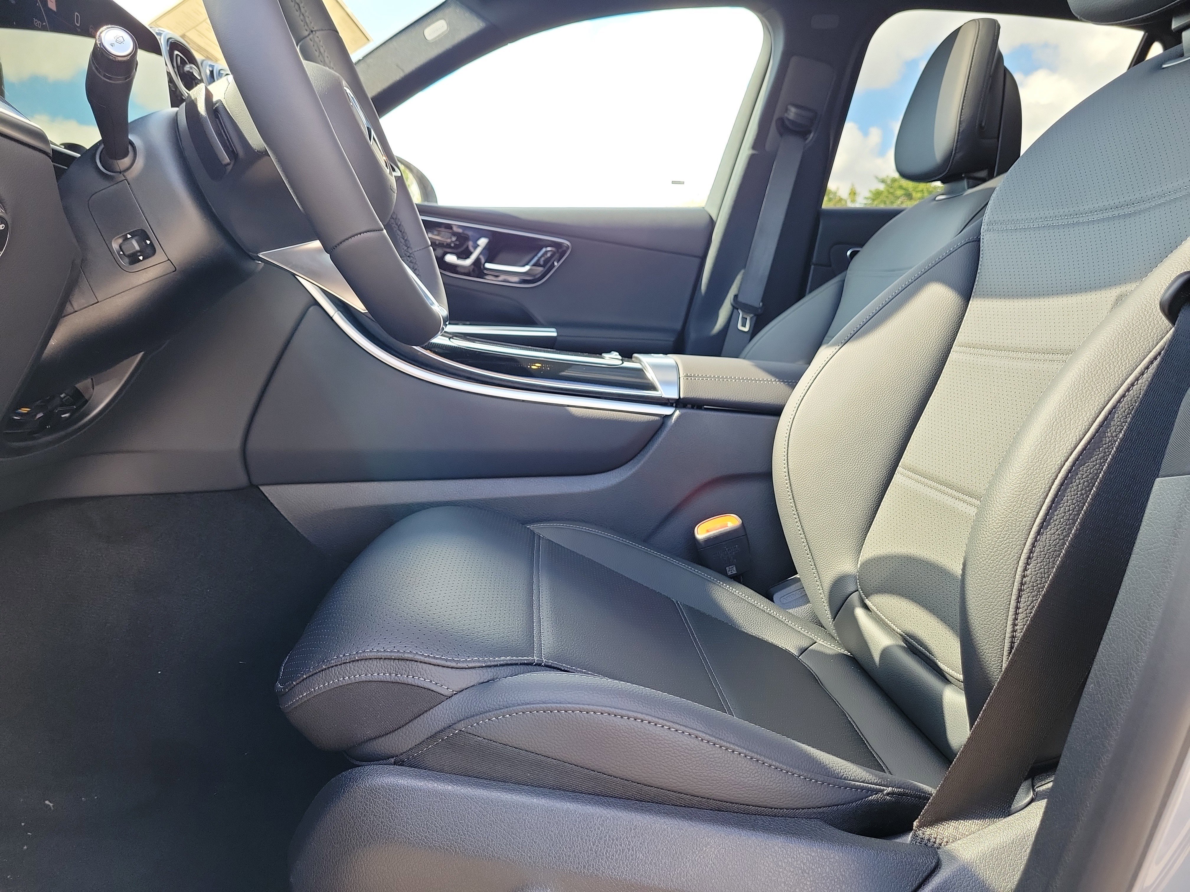 New 2026 MANUFAKTUR Alpine Grey Mercedes-Benz GLC 300 image 19