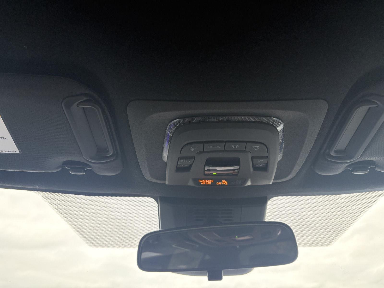 Used 2024 Ice Cap Toyota SE image 15