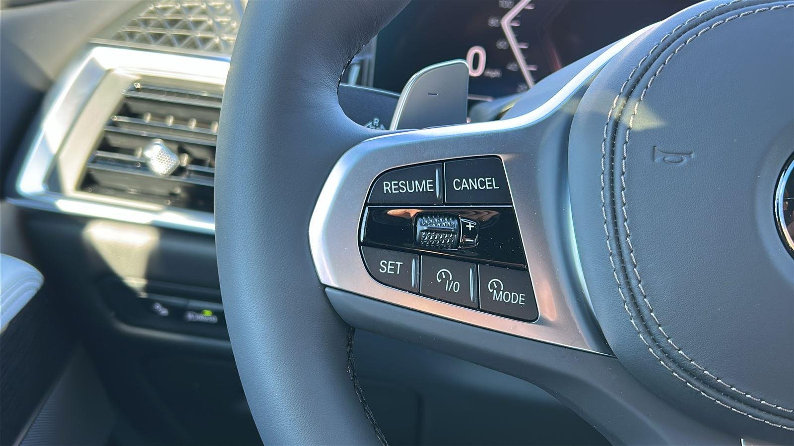 New 2026 Skyscraper Grey Metallic BMW xDrive40i image 13