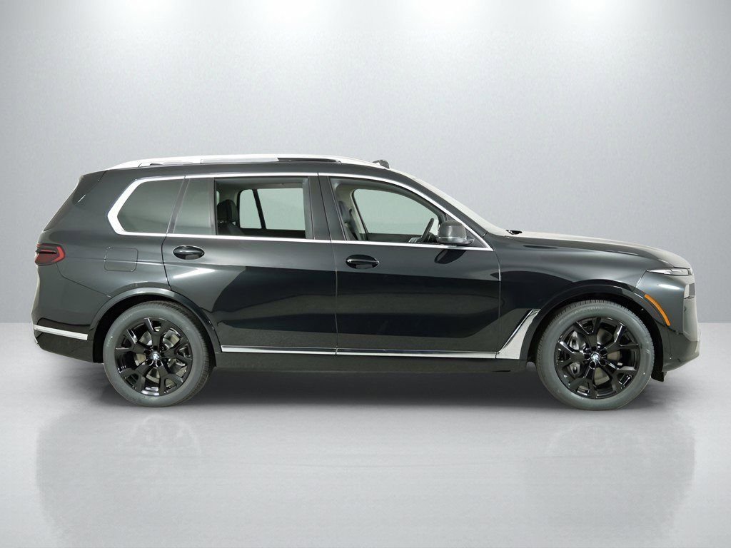 Used 2026 Black Sapphire Metallic BMW xDrive40i image 8