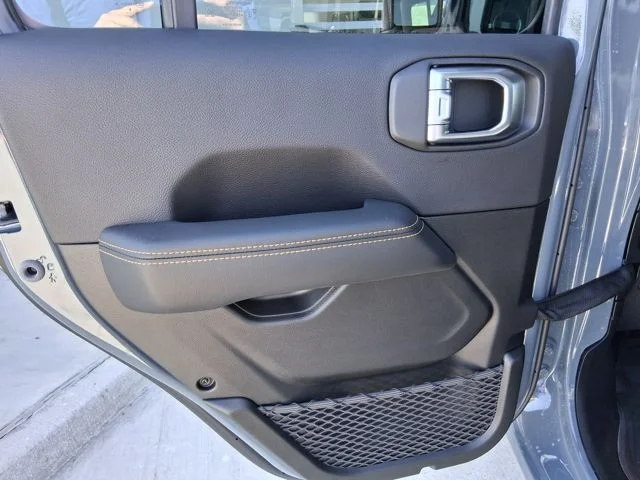 New 2026 Anvil Clear-Coat Exterior Paint Jeep Sahara image 20