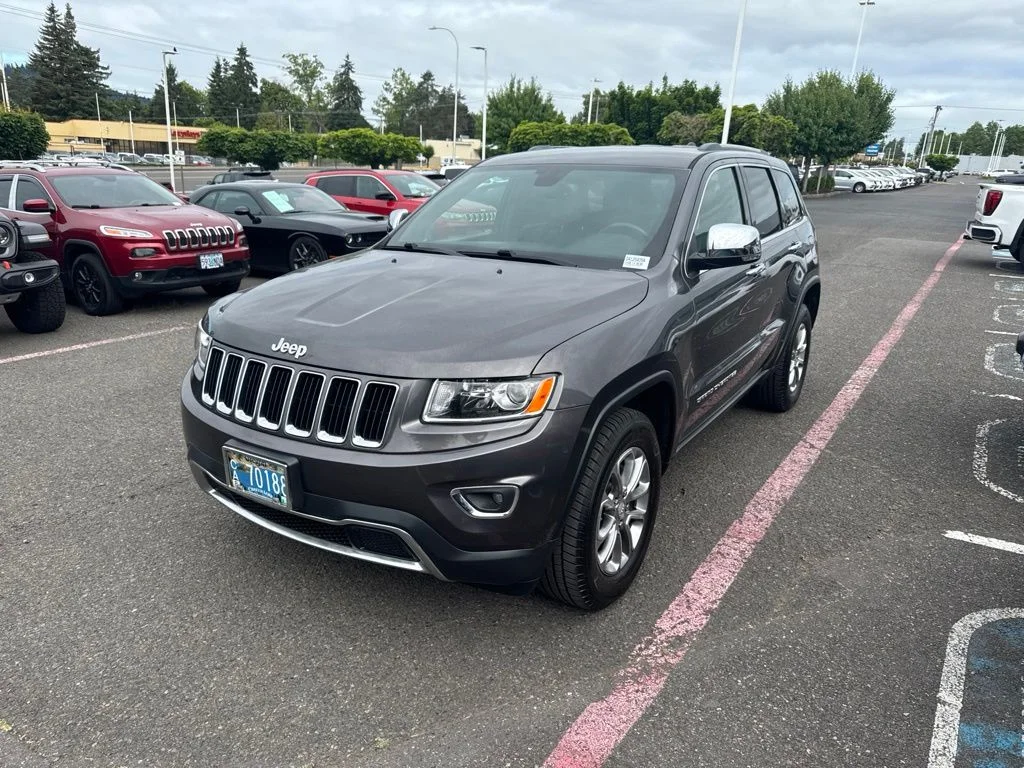 Used 2016 Granite Crystal Metallic Clearcoat Jeep Limited image 3
