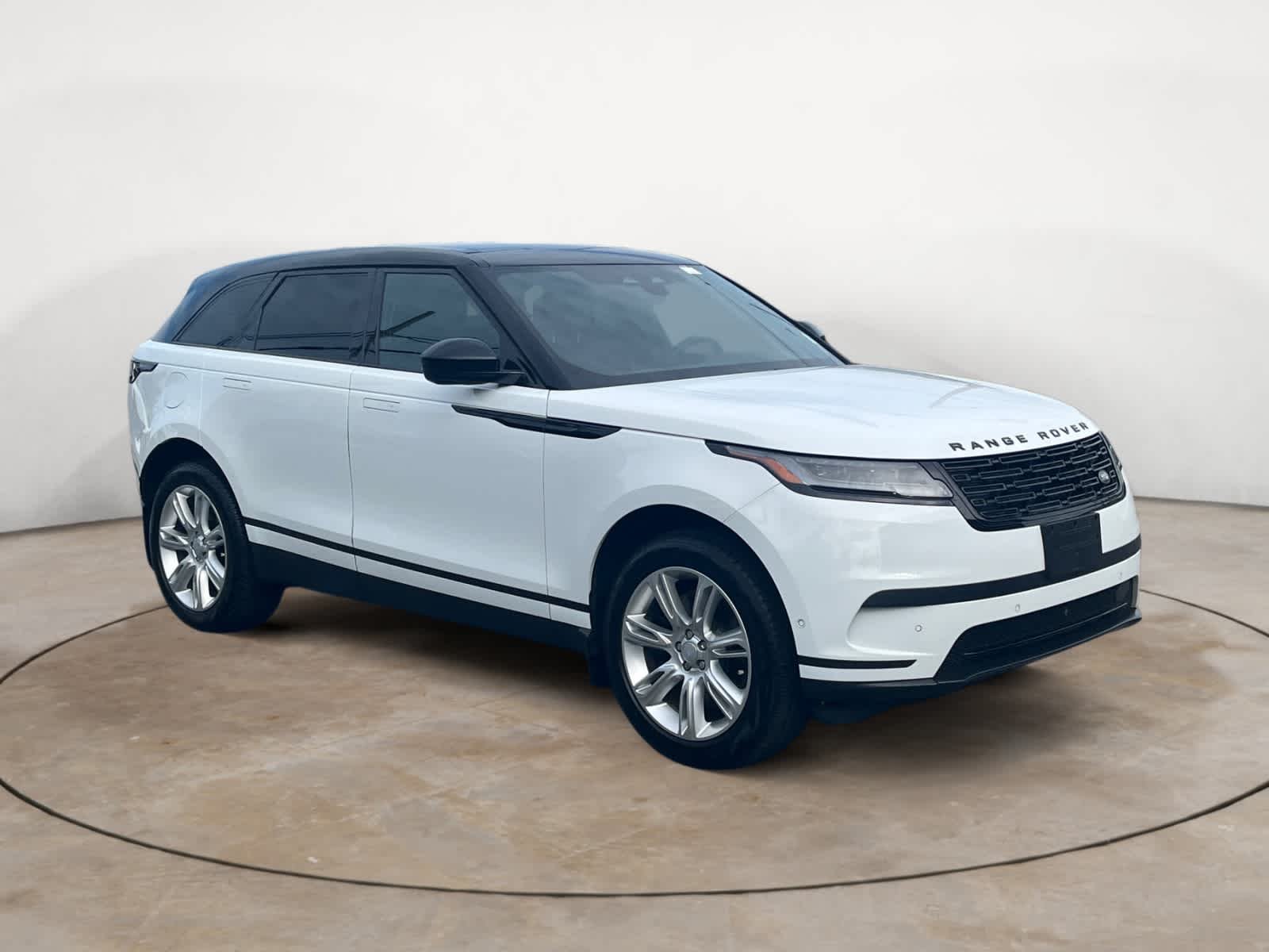 Used 2026 Fuji White Land Rover S image 7