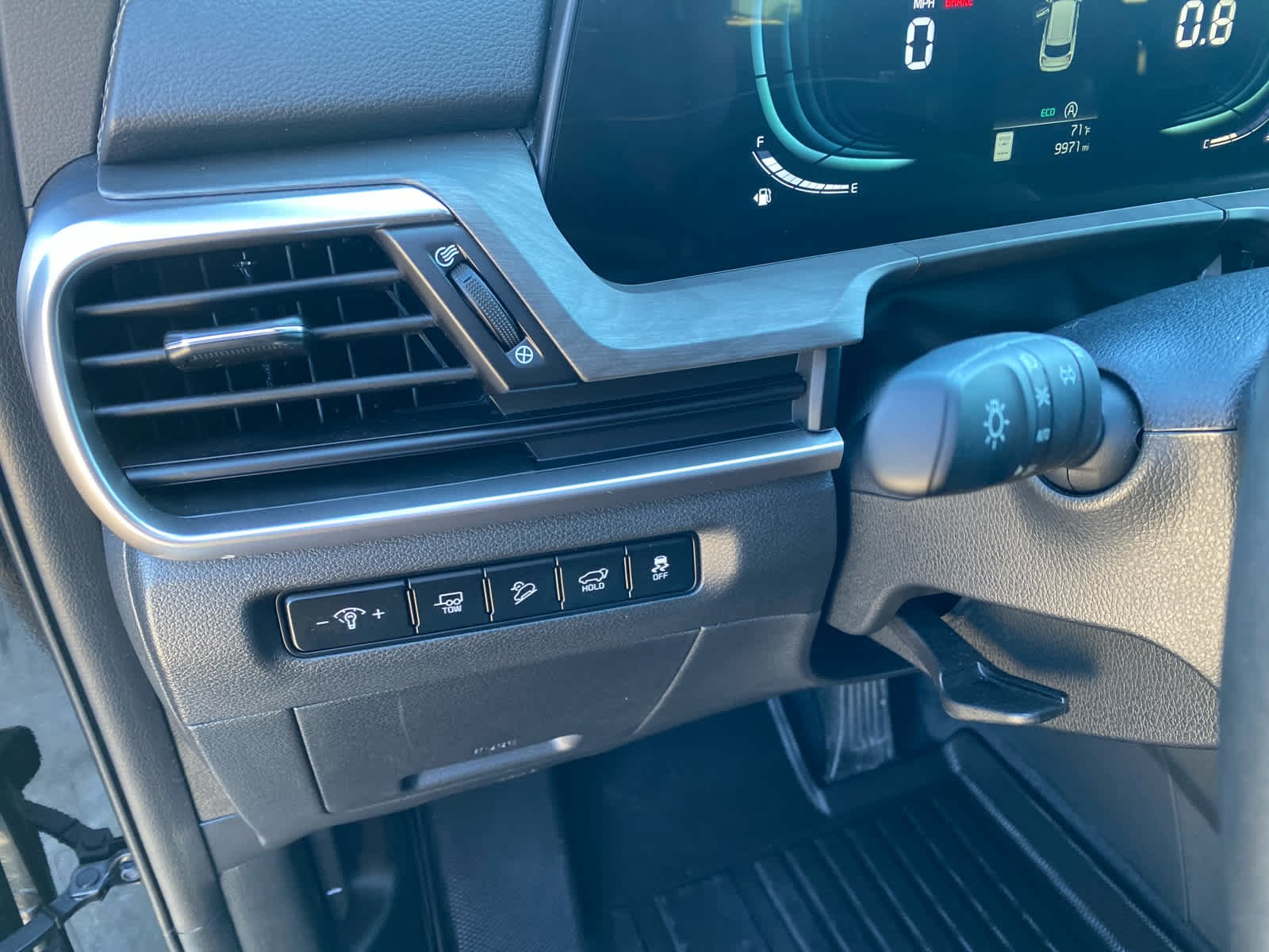Used 2025  Kia EX X-Line image 10