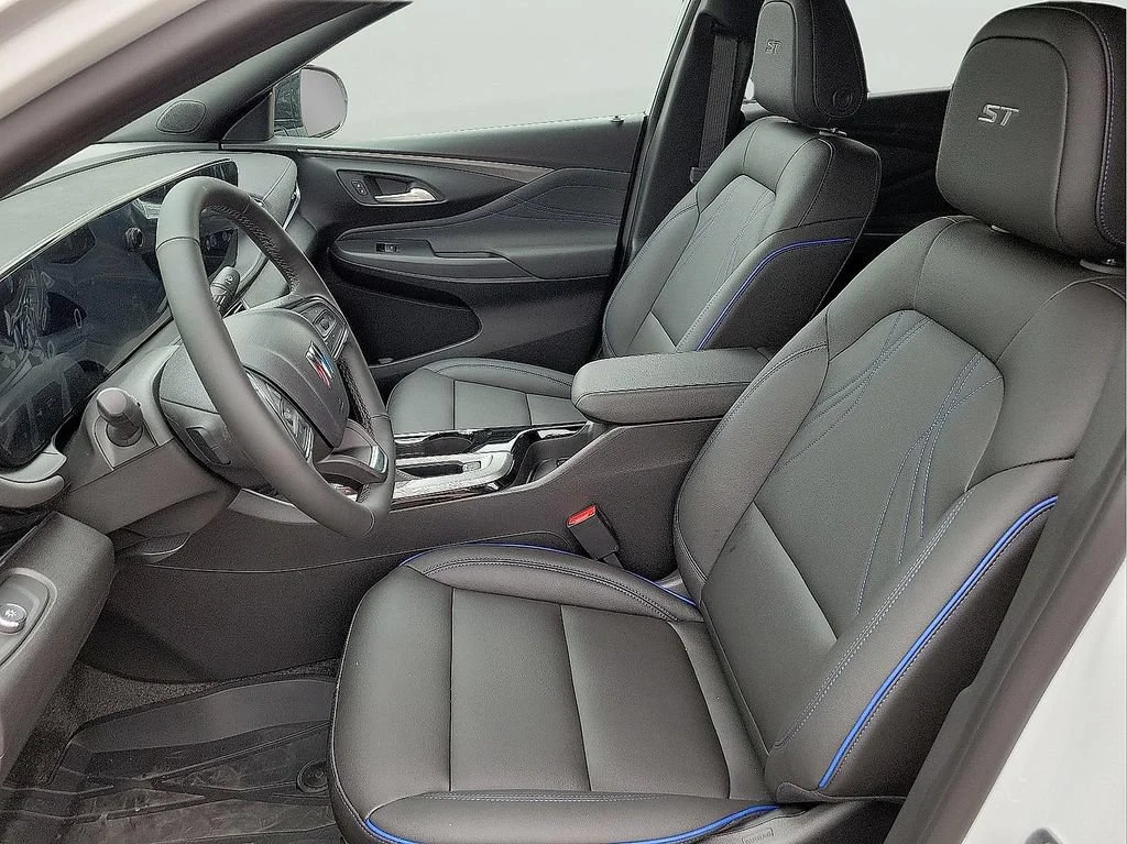 2026 Buick Envista Sport Touring - Photo 14